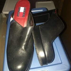 Tommy Hilfiger Black Slip-On Mules